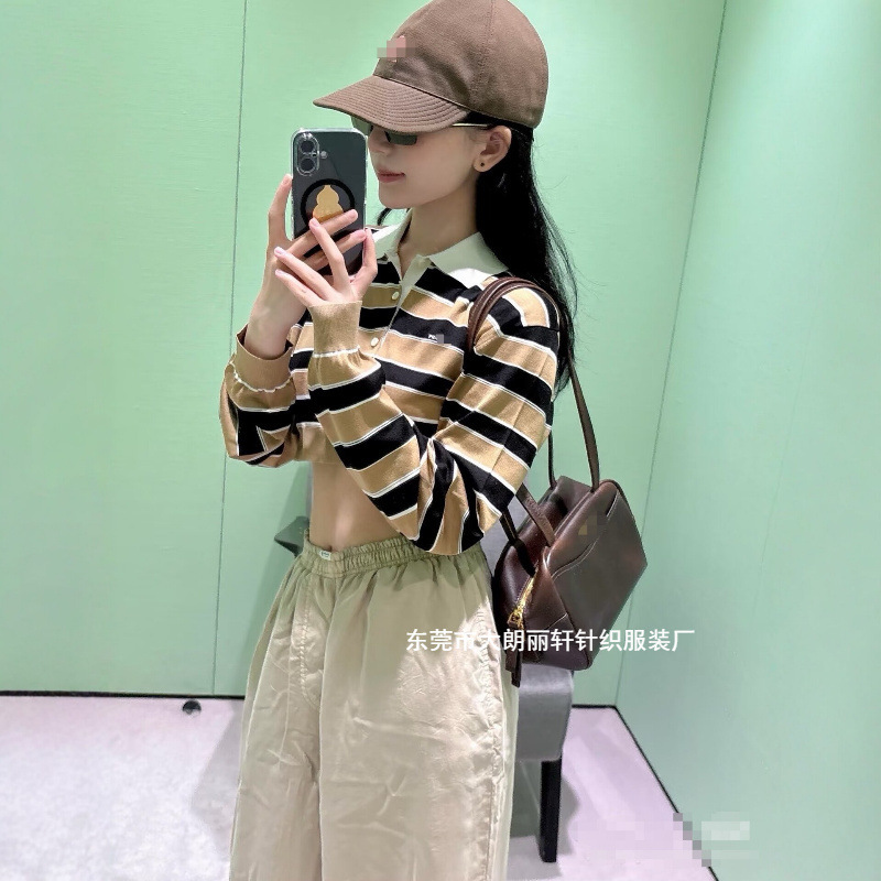 P-brand retro color-block striped knitted short top for petite women, cropped waist, long-sleeved, collared, embroidered base shirt P-brand retro color-block striped knitted short top for petite women, cropped waist, long-sleeved, collared, embroidered base shirt