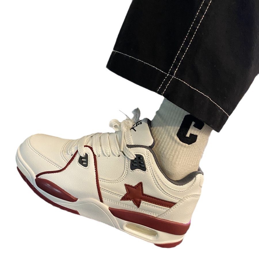 2024 verano nuevo chino rojo grueso aumento de altura zapatos casuales zapatos deportivos blancos estrellas cojín de aire pareja zapatos de patinaje mujeres