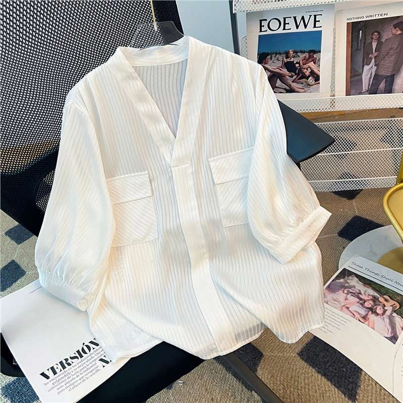 Miss White Pear Fashion Commuter Versatile Slim Short-Sleeve White Shirt High-End Elegant V-Neck Blouse