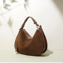 月牙包麂皮设计感小众斜挎包新款高级感真皮单肩通勤女士手提包