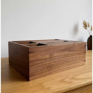 Caja de pañuelos de madera maciza de nogal negro hogar sala de estar caja de pañuelos mesa de café caja de almacenamiento de control remoto de lujo ligero de alta gama multifuncional