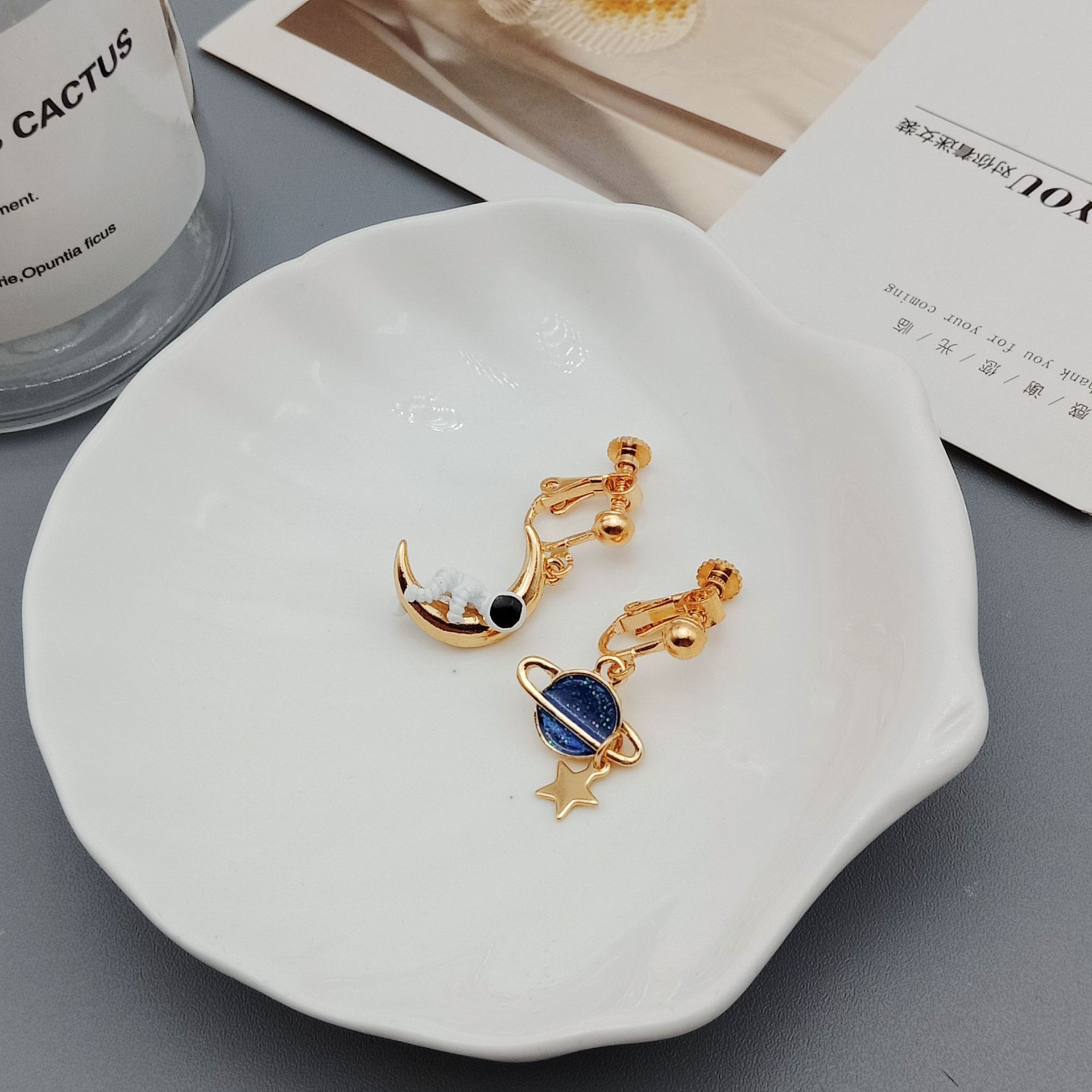 7g Weight Drop Earrings Classification Fashion Astronaut Moon Alloy Plating Women's Drop Earrings 1 Pair