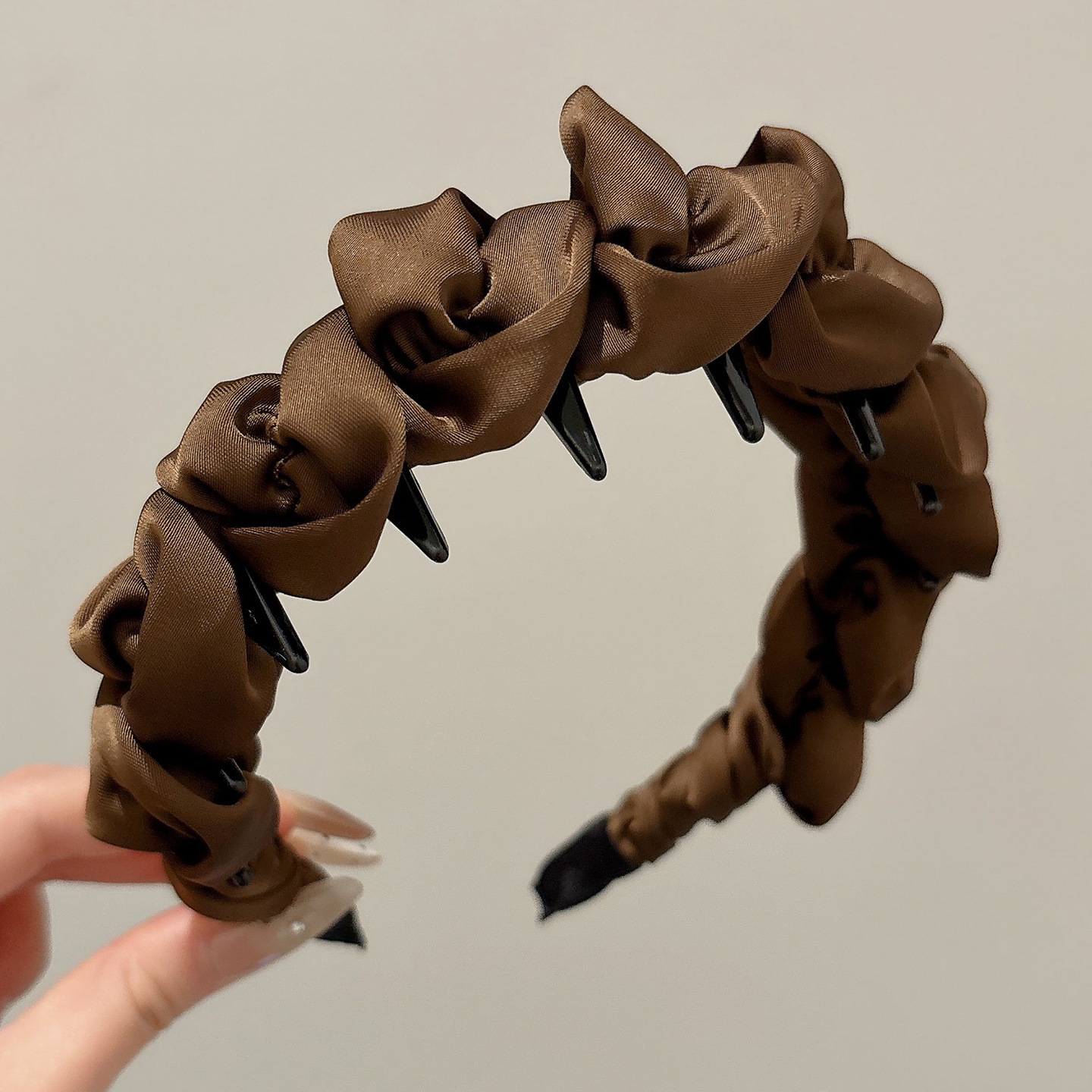 Diadema alta para mujer, nueva colección 2026, accesorio para el cabello estilo Chanel francés, elegante banda ancha para el cabello.