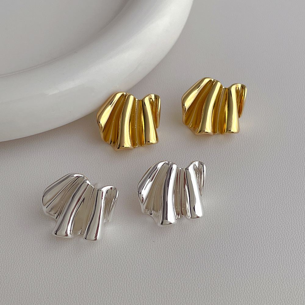 Design geometric fashionable retro universal earrings