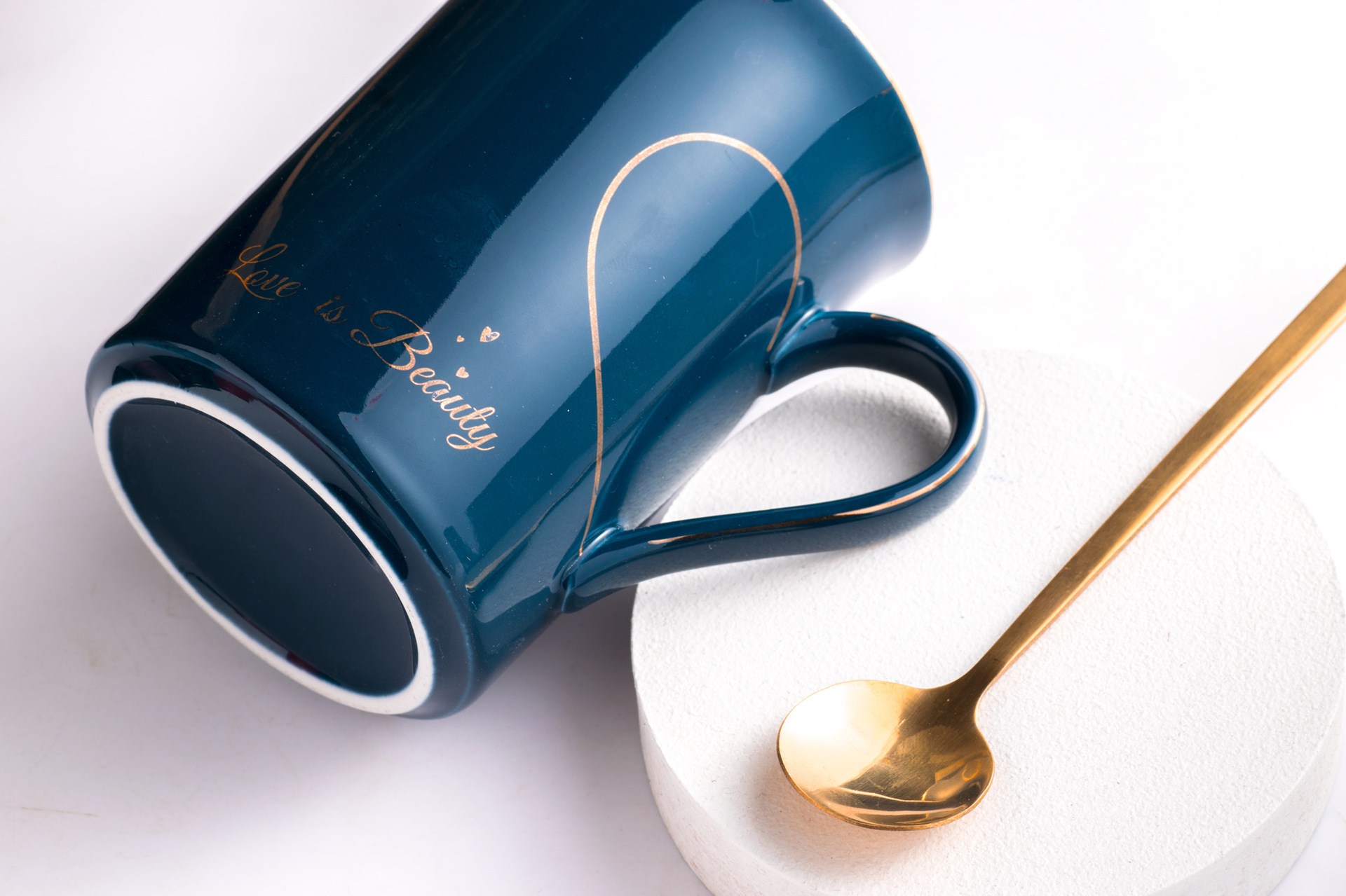 23a5277496e7cd9a5dcdf7c65c0388