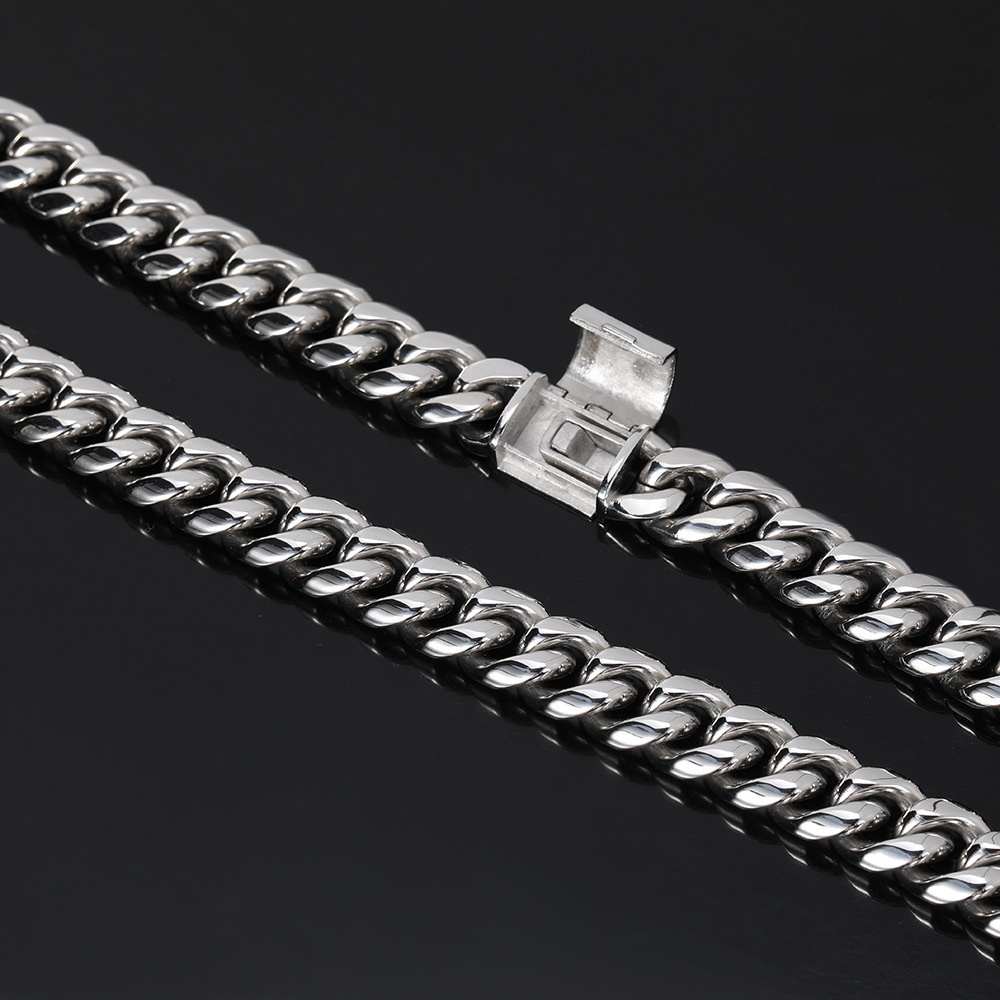 chain necklace, men's titanium steel high-end jewelry, women's flip button lock bone Cuban chain, coarse style_voghion.com