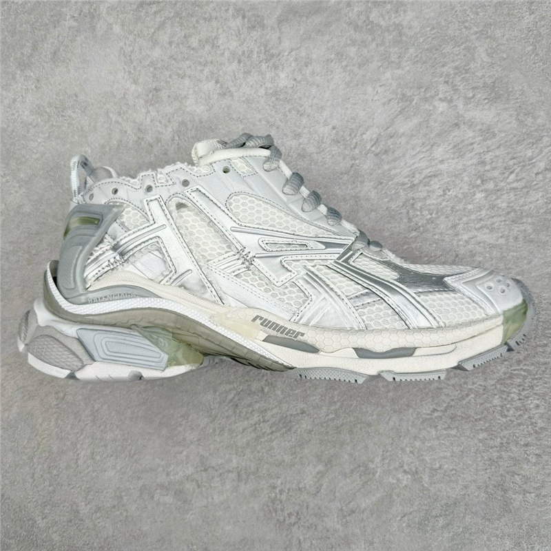Original label, original box, pure original B family daddy shoes, Paris seventh generation jogging shoes, RUNNER, distressed, heightening sneakers for men and women