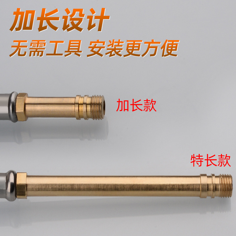 冷熱水ホース洗面器洗面器に水が入っています。|undefined