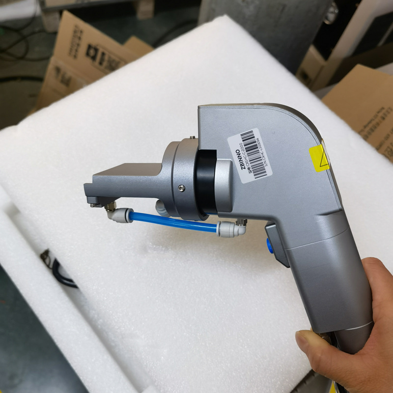 天域工业激光除锈机手持头带振镜软件适配性强脉宽可调