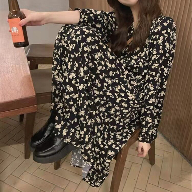 Gentle Floral V-Neck Dress for Women, Spring/Summer 2026 New Style, Long Over-The-Knee High-Waist Elegant Long-Sleeve A-Line Dress