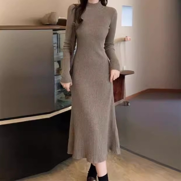 Autumn and Winter Thickened Base Knitted dress Women's chubby girl plus size Over-knee Slim Matching Overcoat Half-turtleneck Sweater Skirt