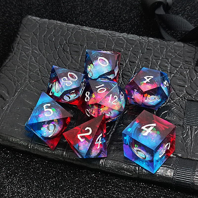 빨간색과 파란색의 2색 유사-은색 문자