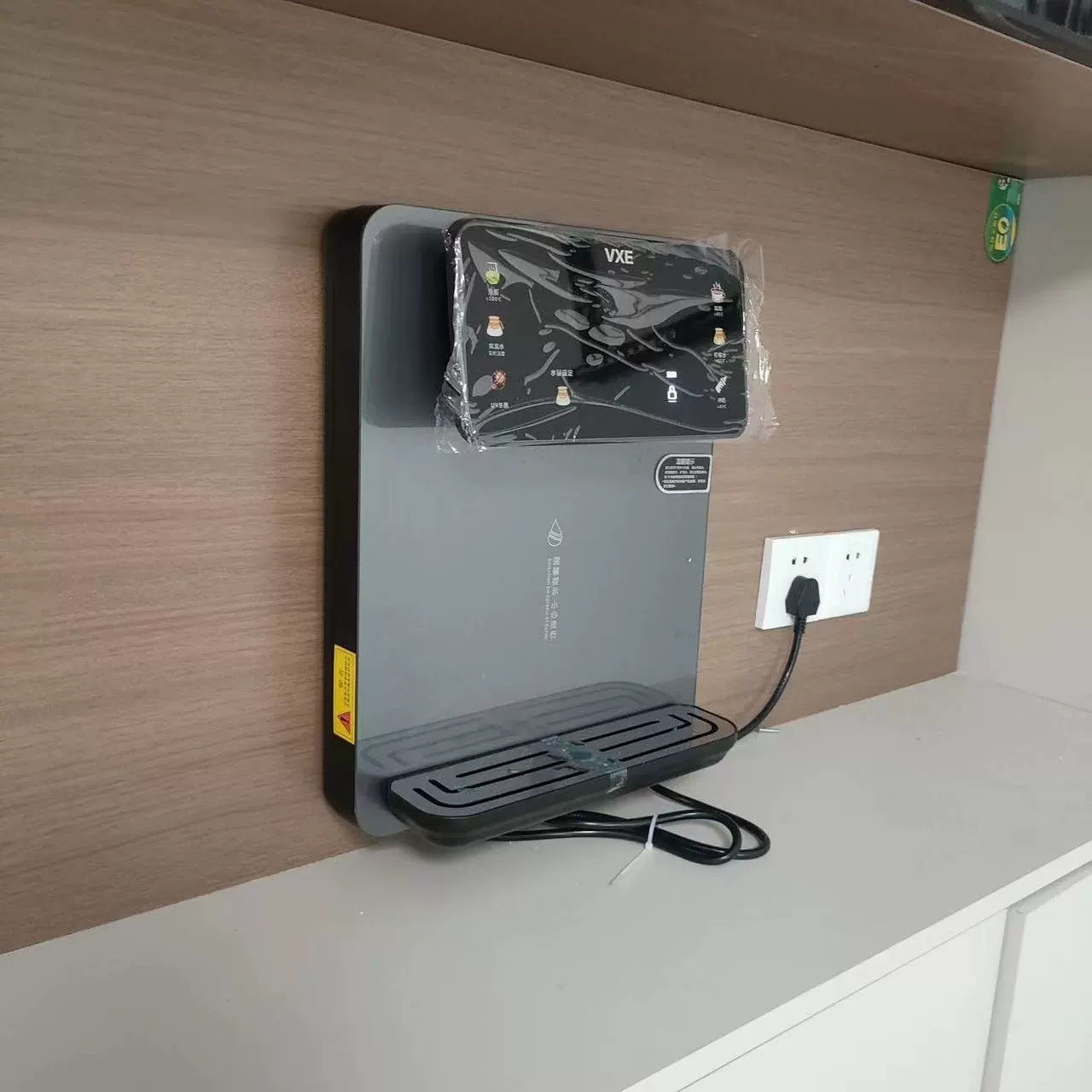 Новый тип без резервуара для воды трубчатый станок с прямым питейным автоматом с горячей водой машина с горячей горячей готовой трубкой домашний настенный УФ стерилизация