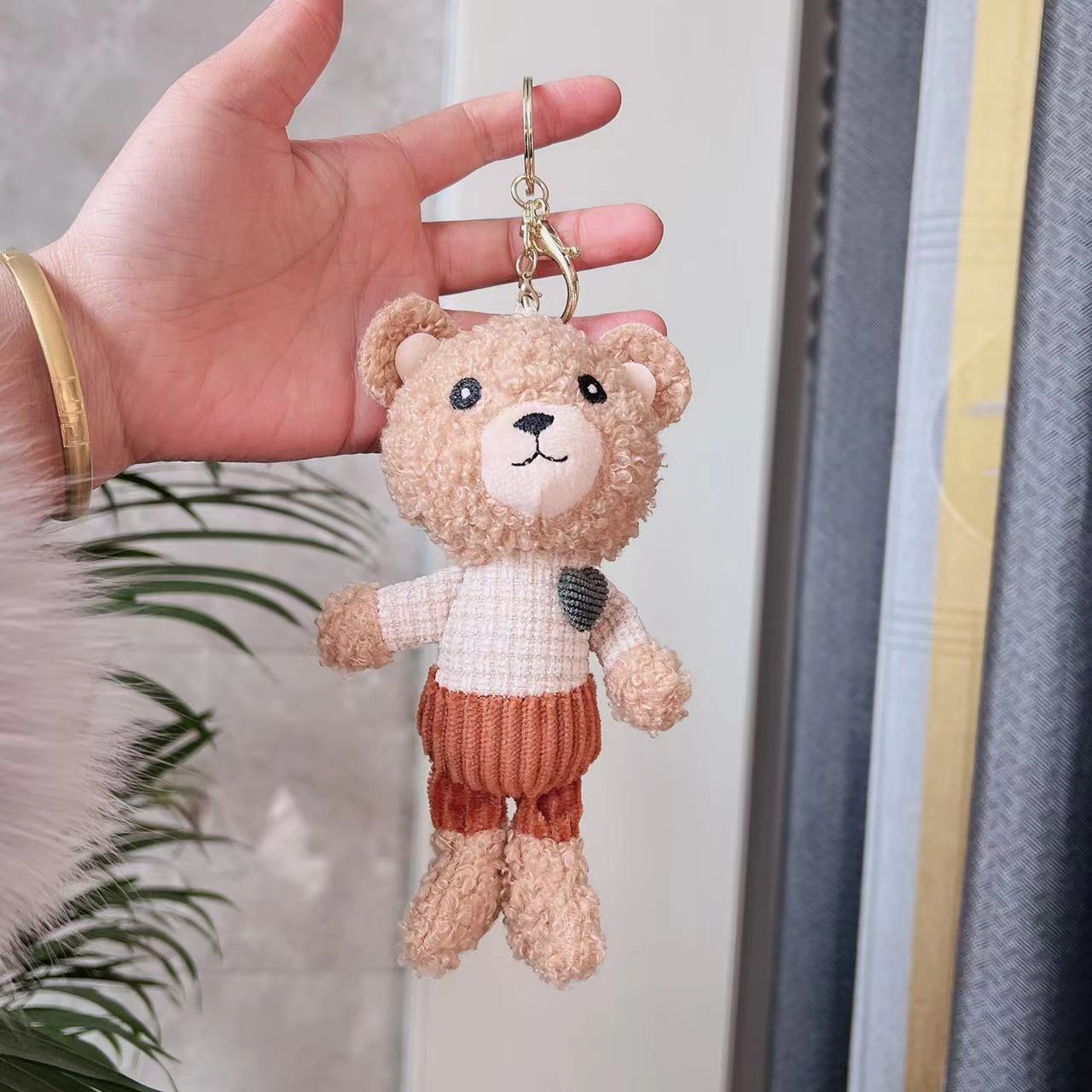 Tiktok oso de peluche muñeca amor peluche oso muñeca llavero colgante muñeca oso muñeca al por mayor