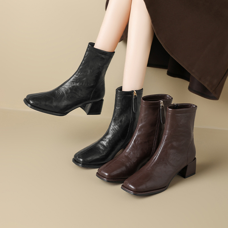 Botas de talón corto de león antiguo 2026 nuevas botas de talón alto de otoño de estilo francés de talón grueso, botas delgadas de Chelsea