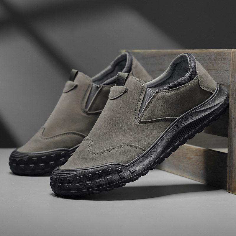 Botas de cuero impermeables de alto bajo caliente, zapatos de trabajo casuales resistentes al aire libre, zapatos de trabajo, zapatos de hombre primavera 2025.