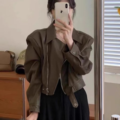 レトロpu皮衣コート女2024春の小柄なファッションは痩せている機関車の皮の短いジャケットの上着を見せている