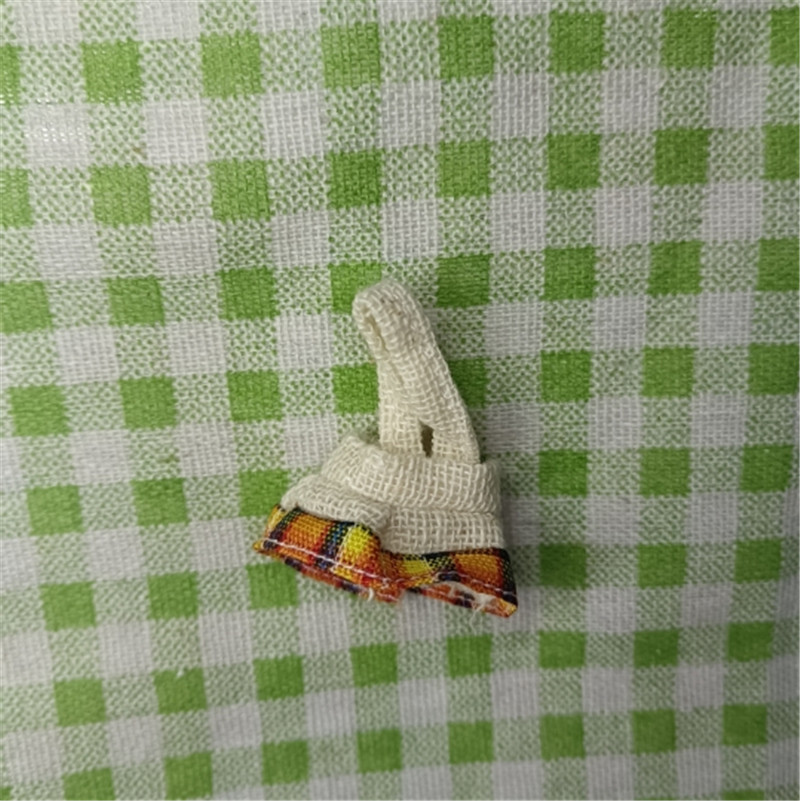 6cm 곰돌이 토끼 인형에게 잘 어울리는 노란색/검은색 체크무늬 멜빵 원피스