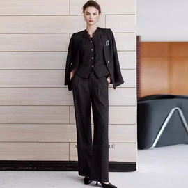 连衣裙;职业女裤套装;职业女裙套装