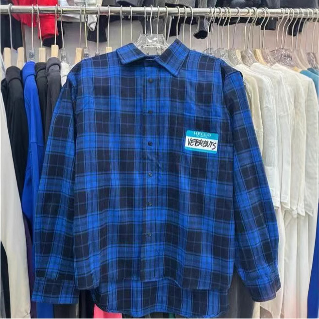 CrOSs-border New VTM Vitamin Cute Letter Signature Os LoOSe Casual Plaid Long-sleeved Shirt Trendy Brand Same Style for Men and Women CrOSs-border New VTM Vitamin Cute Letter Signature Os LoOSe Casual Plaid Long-sleeved Shirt Trendy Brand Same Style for Men and Women