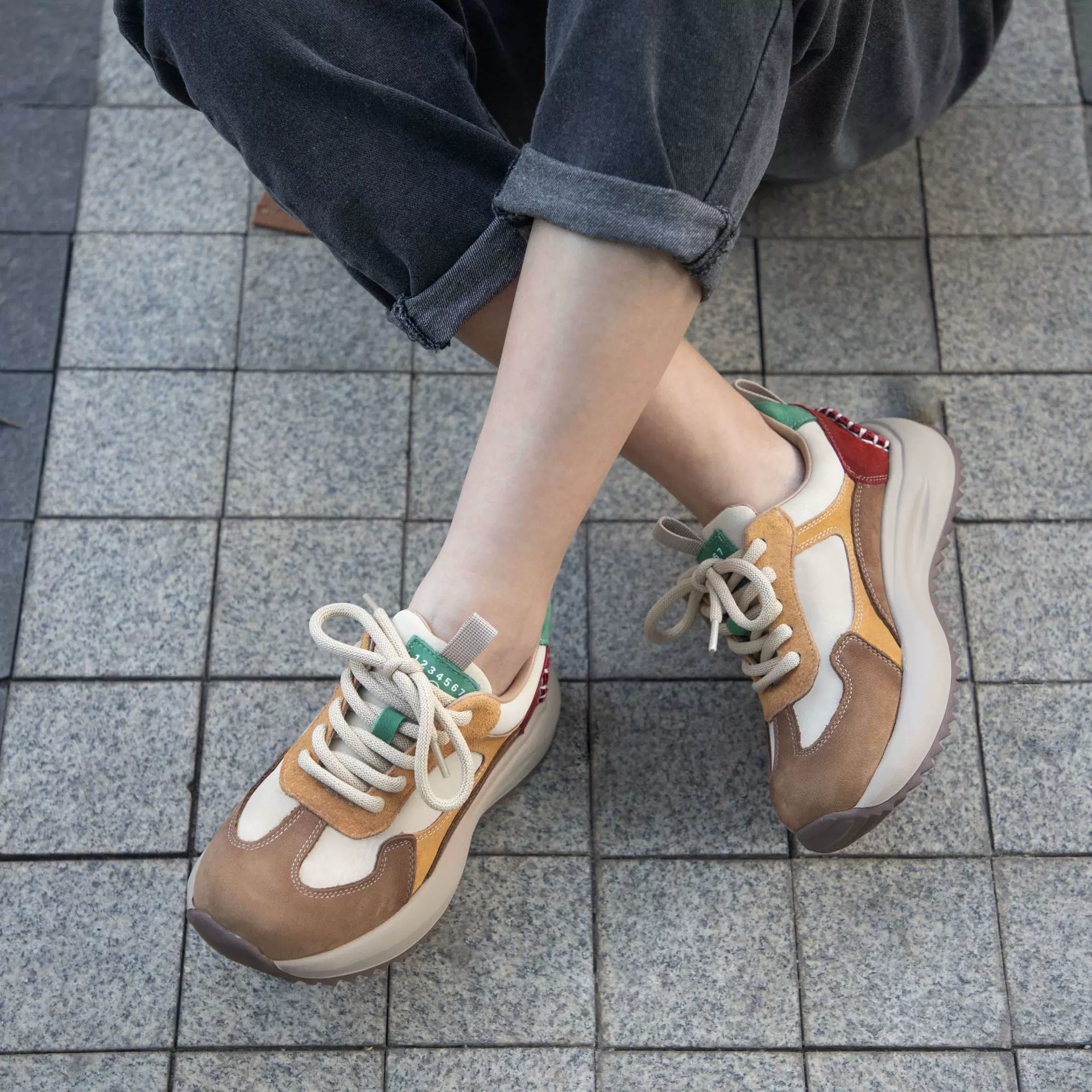 真皮运动风老爹鞋女2025春季新款百搭轻便透气休闲鞋复古拼色女鞋