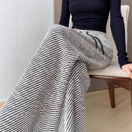 阔腿裤女春秋2025新款垂感宽松bf慵懒黑白斜条纹休闲直筒运动裤夏