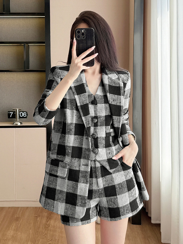 Factory Hot-Selling Women's Blazers, Trendy This Year, High-End and Super Stylish, Pink Plaid Fashion Suits, Popular Cross-Border Items