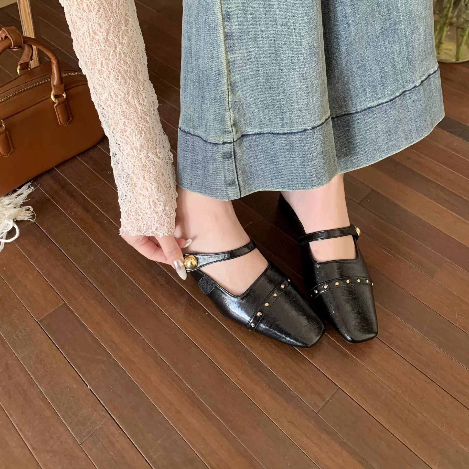 Весной и летом 2025 года французская юбка с темпераментом одинарная обувь прилив Мэри Джейн Баотоу половина тапочек носить сказочные туфли