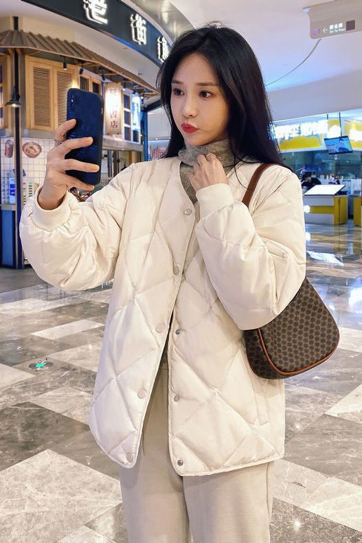 White Duck down Diamond Check down Jacket for Women 2025 Round Neck High-End Boutique Baseball Jacket Accessible Luxury Fashion Casual Jacket