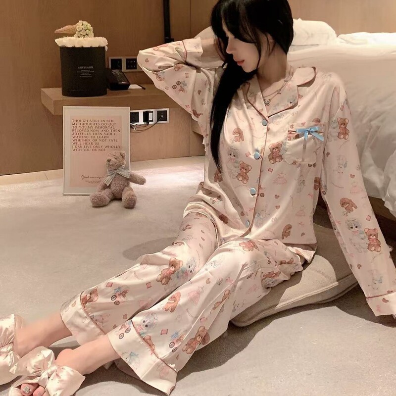 Sweet and Cute Doll Bear Cartoon Print Pajamas Girl Home Wear Pajamas Set Autumn and Winter Satin Autumn