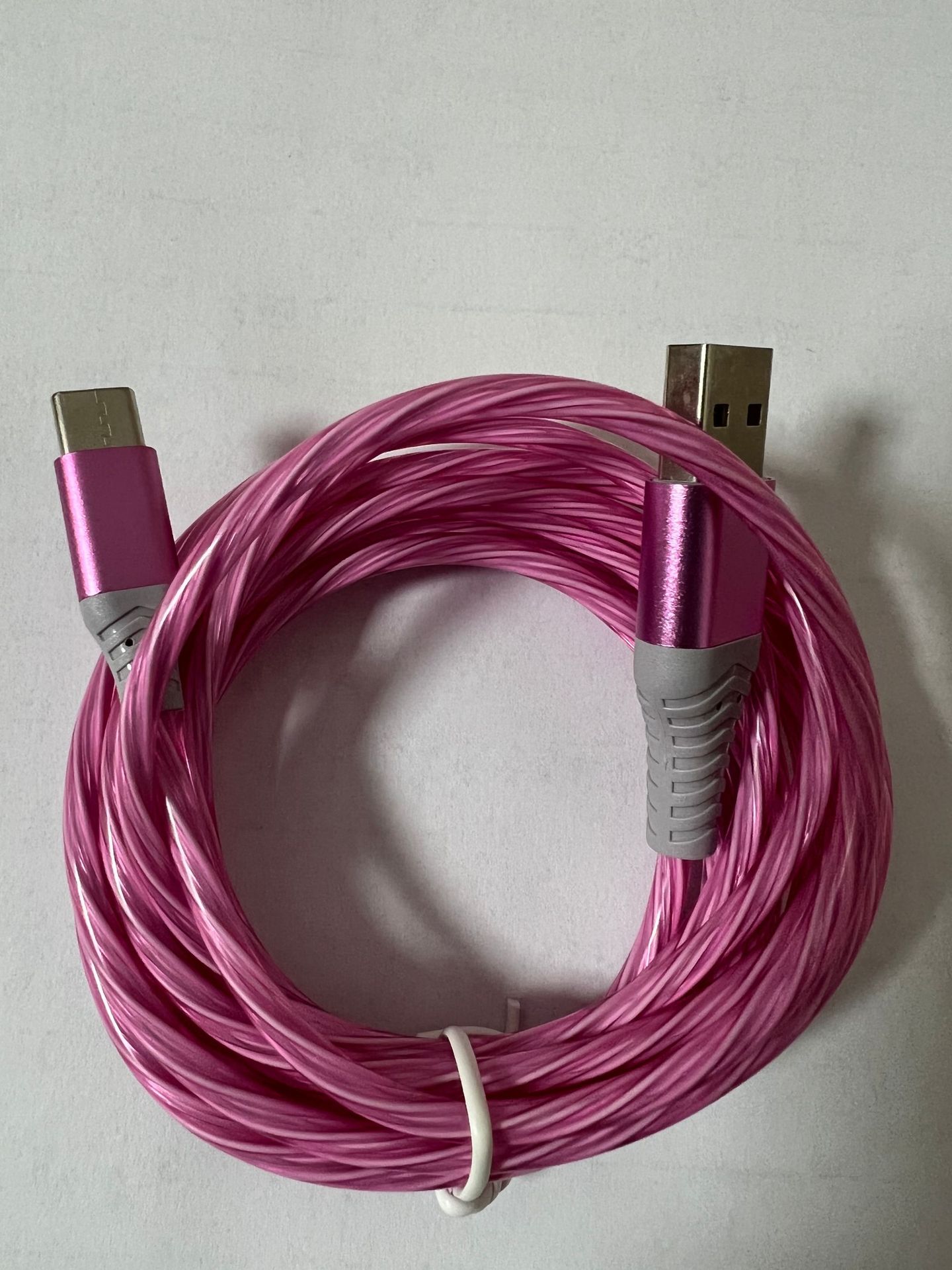 Fábrica al por mayor 40W modelo luminoso adecuado para Apple Android typec teléfono móvil carga rápida tres-en-un cable de datos streamer