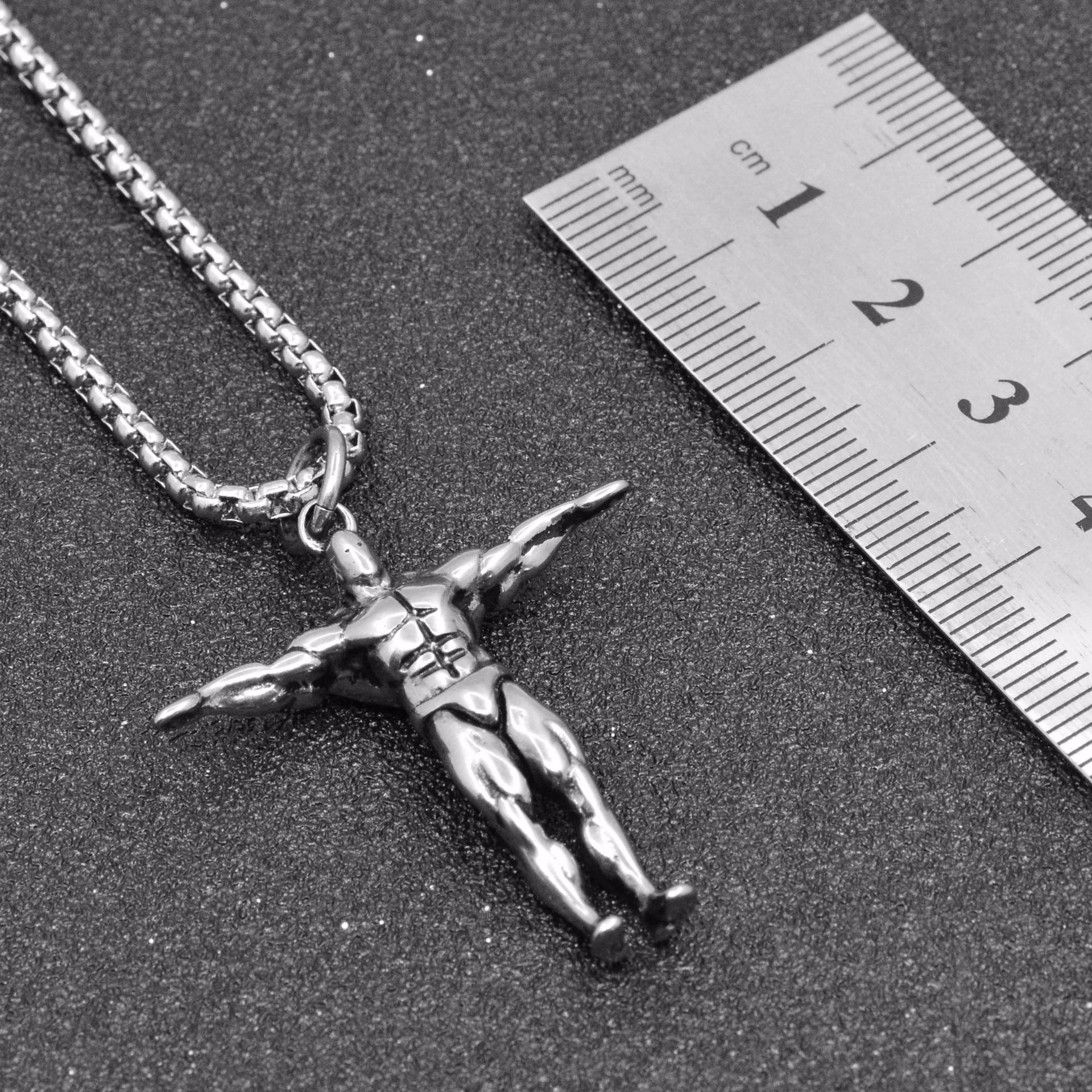 Bodybuilder Pendant Necklace In Stainless Steel For Men_voghion.com