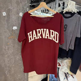 BM风美式酒红色Harvard哈佛字母剪裁领短袖T恤女一字领宽松上衣夏