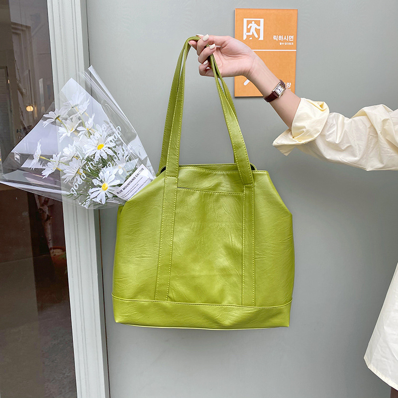Versione coreana della borsa a tracolla grande capiente in PU morbido verde avocado di inizio primavera, da viaggio, per pendolari, color crema e bianco_voghion.com