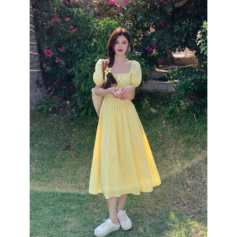 Vacation Style Yellow Square Neck Puff Sleeve Dress for Women Summer 2025 New Style Waist Slimming Look Elegant A-Line Long Skirt