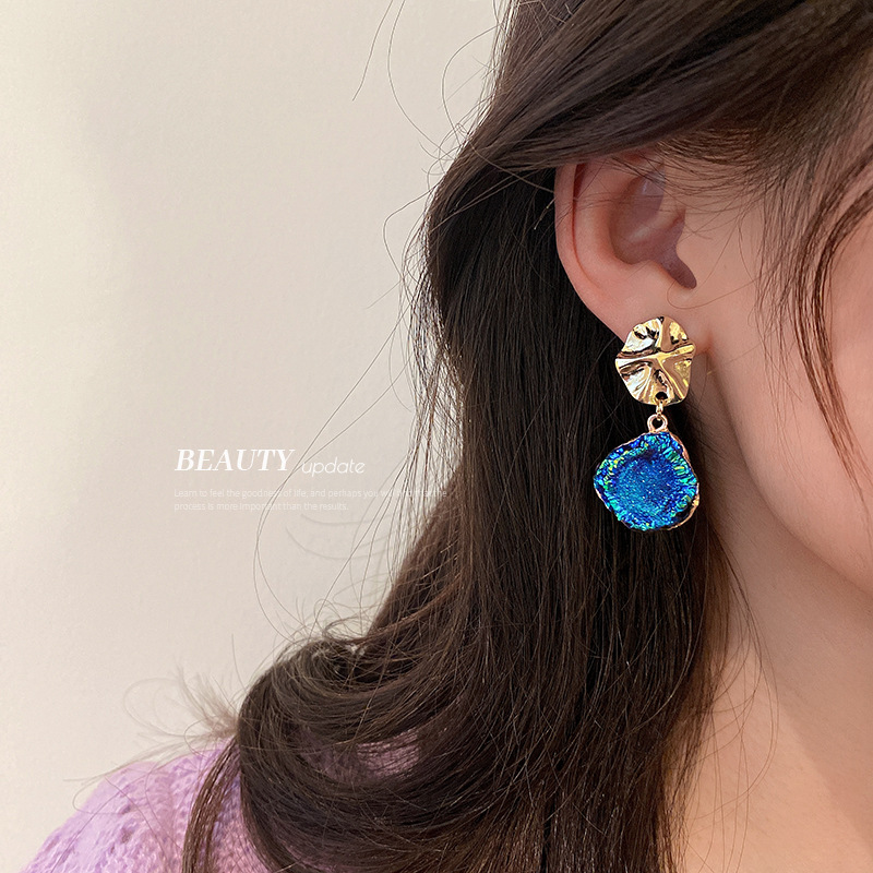 Pendientes geométricos plisados azules de aguja de plata pendientes encantadores irregulares femeninos Pendientes retro de personalidad exagerada de Europa y América