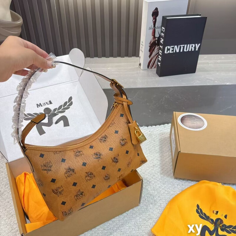 Mc High-Quality Genuine Leather Women's Bag Chip Version Tote Bag Basket Style Large Capacity Shoulder Crossbody Handbag Croissant Bag Mc High-Quality Genuine Leather Women's Bag Chip Version Tote Bag Basket Style Large Capacity Shoulder Crossbody Handbag Croissant Bag