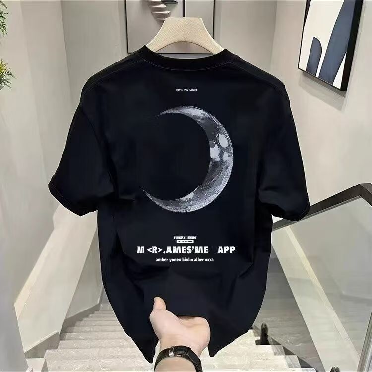 夏の新しいトレンディなパーソナライズされたプリント半袖Tシャツ男の子用韓国スタイルのルーズで多用途なカジュアルコーマコットントップ|undefined