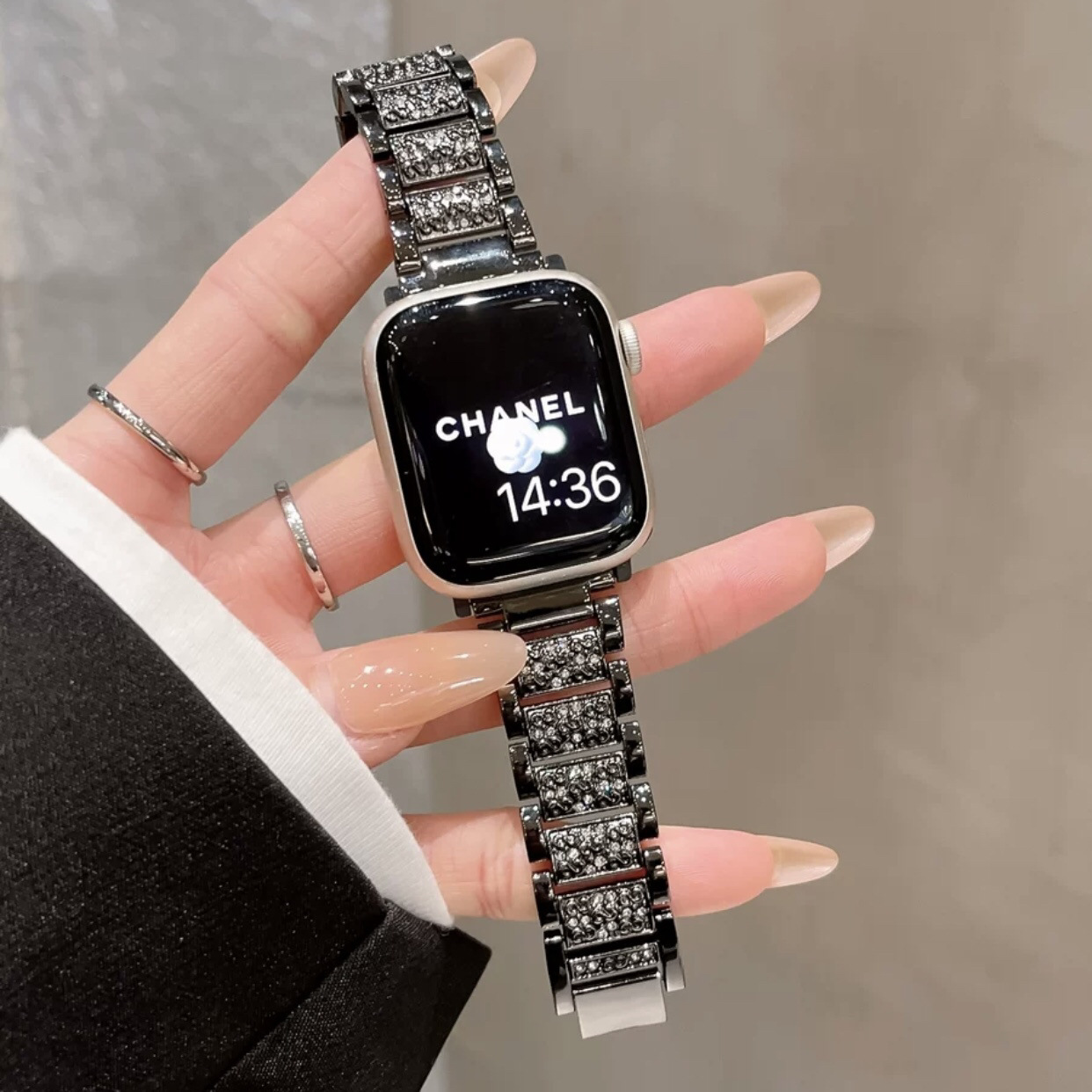 Suitable for Apple Applewatch Watch Strap with Metal Three Beads and Diamonds iWatch Women's Watch Strap