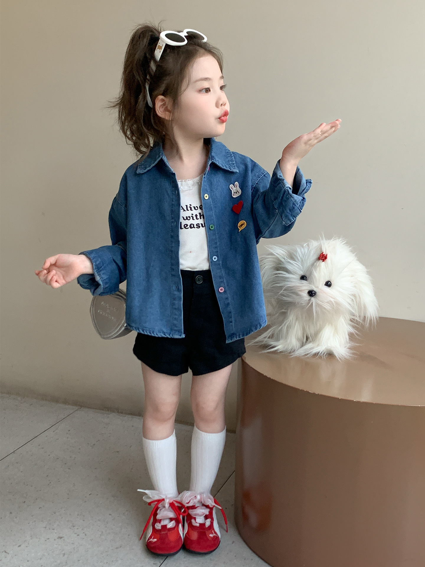 Camisas de vaqueros de niñas primavera y otoño 2025 nuevas camisas de manga larga de estilo extranjero para niñas camisas de otoño para niños