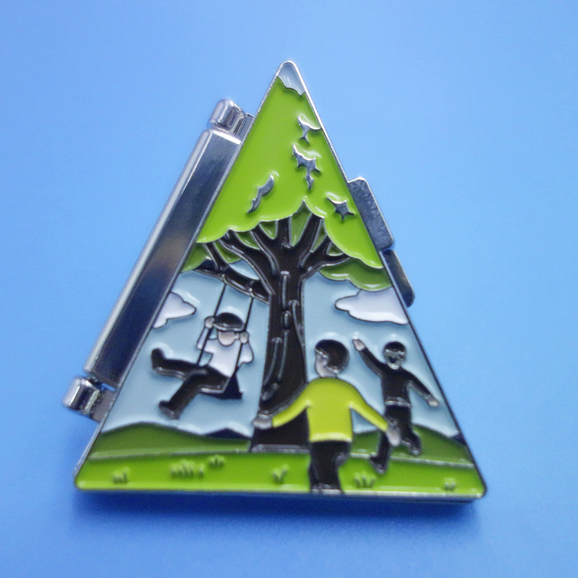 Металлические мультяшные складные значки, изготовленные по индивидуальному заказу с различными логотипами из цинкового сплава для планирования мероприятий на ежегодных встречах, металлические сувениры