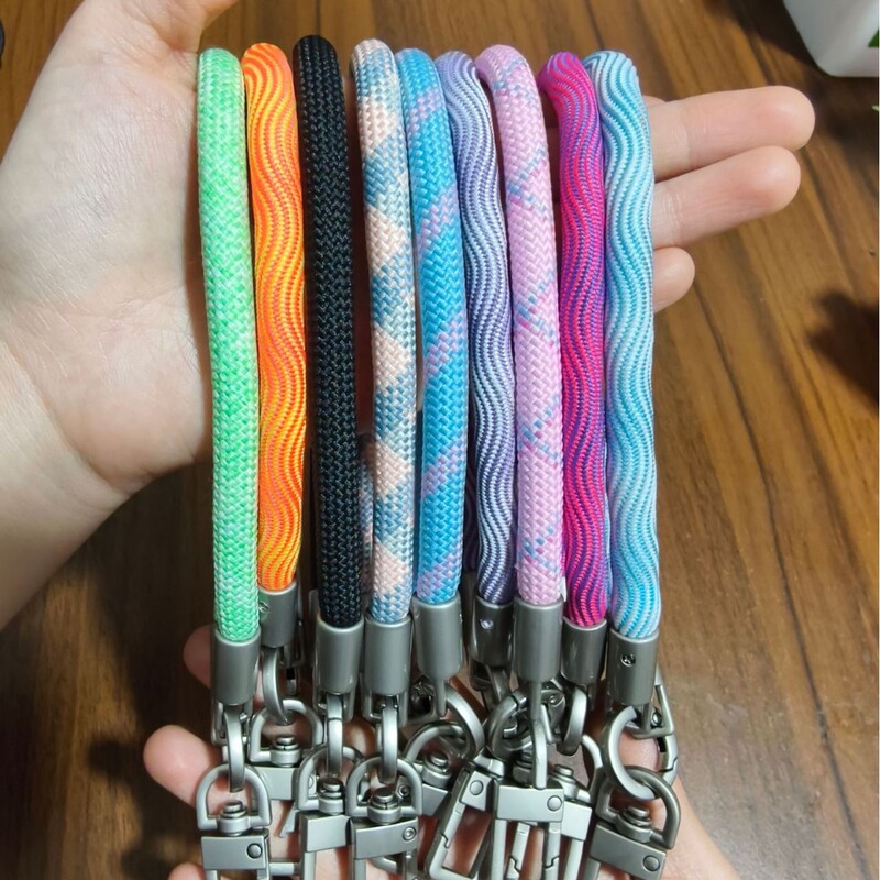 Mobile Phone Rotating Adjustable Lanyard Short Strap Anti-Theft Wrist Clip Universal High-End Durable Outdoor Sturdy Keychain