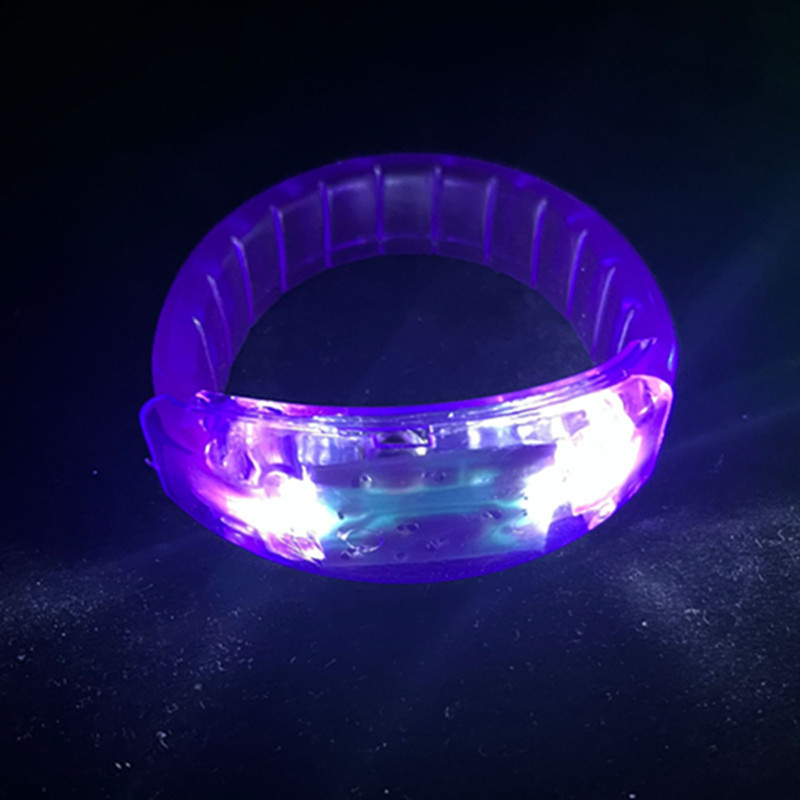 Fabricantes LED al por mayor pulsera luminosa pulsera electrónica barra de concierto KTV fiesta debe ayudar a los props