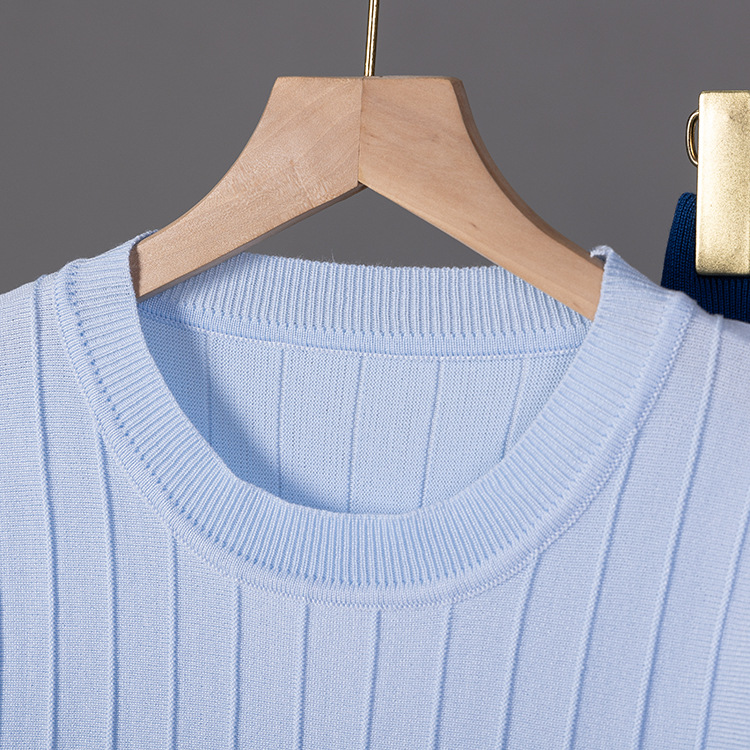 Damen-Set: Ärmelloses Strickoberteil mit Farbverlauf und lockerer Passform, Rundhalsausschnitt, passend zur hochgeschnittenen, weit geschnittenen Hose._voghion.com