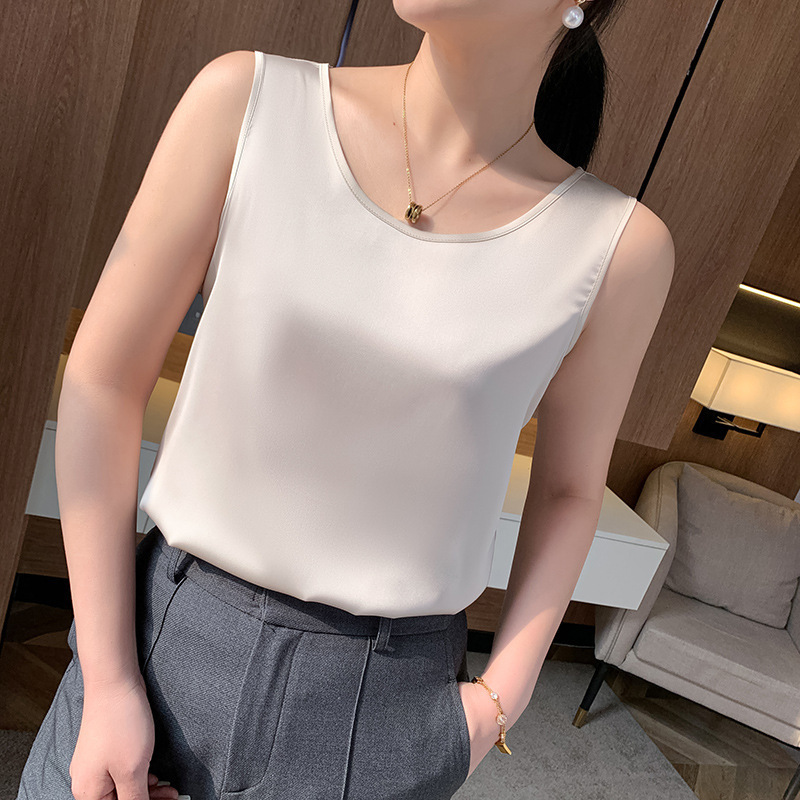 Silk Camisole Women's Suit with White and Black Base Ice Silk Acetate Silk Satin Mulberry Silk Loose Top Silk Camisole Women's Suit with White and Black Base Ice Silk Acetate Silk Satin Mulberry Silk Loose Top