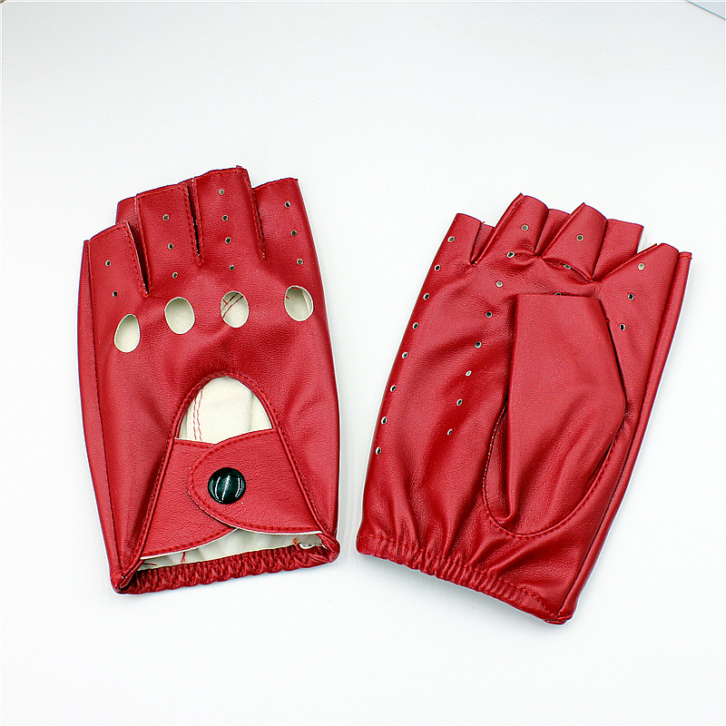 여성 손등 네 개의 눈이 빈 스타일 레드