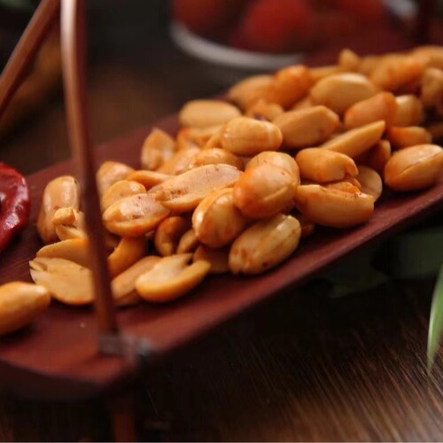Delicious wine-flavored spicy peanut fried peanut appetizer snack 110g