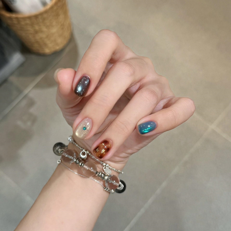 Maillard Brown Cat Eye Purely Handmade Wearable Nails Ins Style Autumn and Winter Whitening Short Manicure Patch Fake Nail Patch