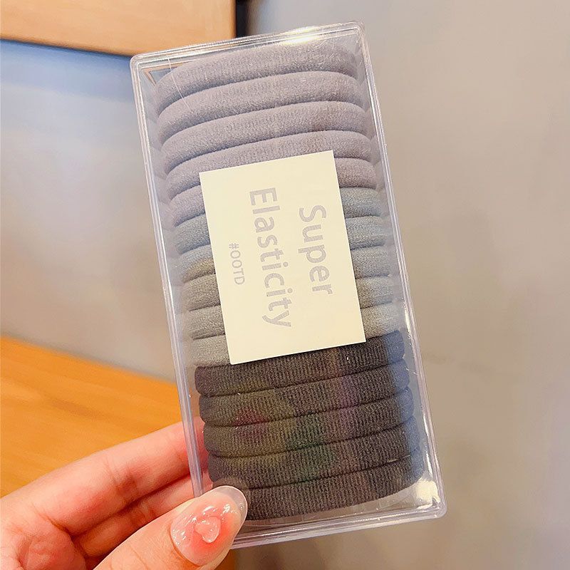 Gradient gray box of 15 sticks