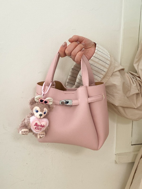 Cestas de platos de mano de alta sensación, bolsos para mujeres, 2026 nuevo estilo de moda, lichi, bolsos de mochila versátiles